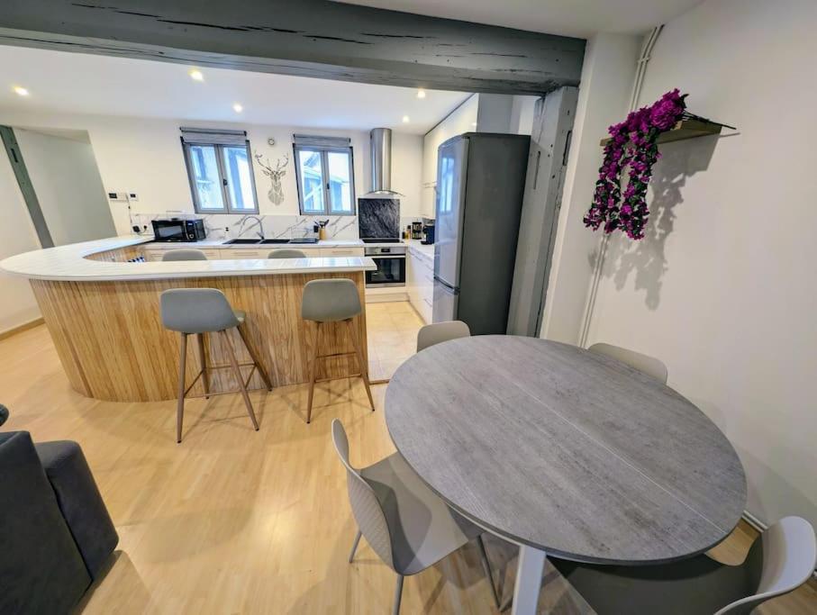 Centre-ville 90m2 Luxury Apartment